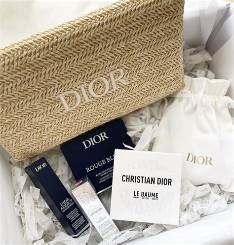 dior trousse pouch price|dior denim pouch.